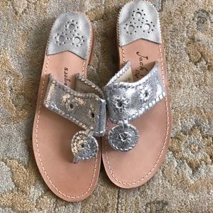 Jack Rogers reptile silver leather sandals Size 8